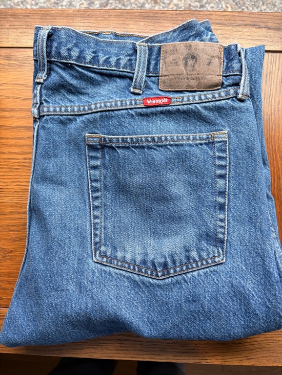 Wrangler Other - Wrangler Men's Classic Blue Relaxed Fit Jeans